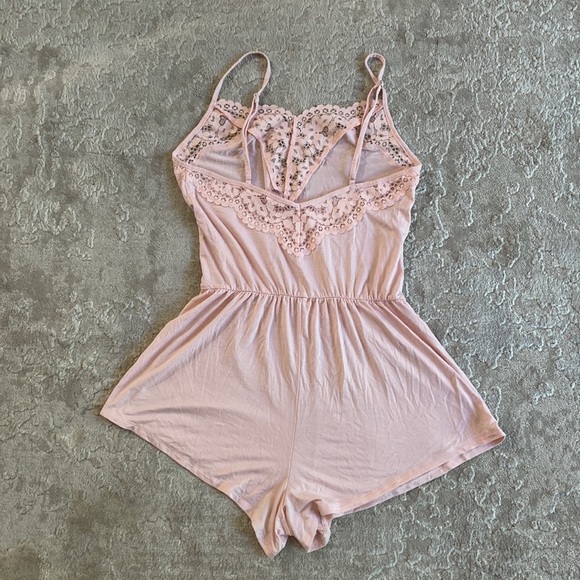 Victoria’s secret baby pink lace trimmed romper - Picture 2 of 5